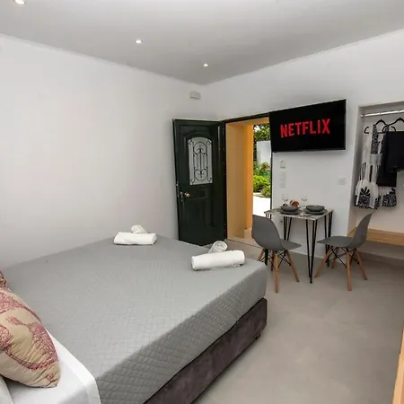 Annel Studio By Corfuescapes